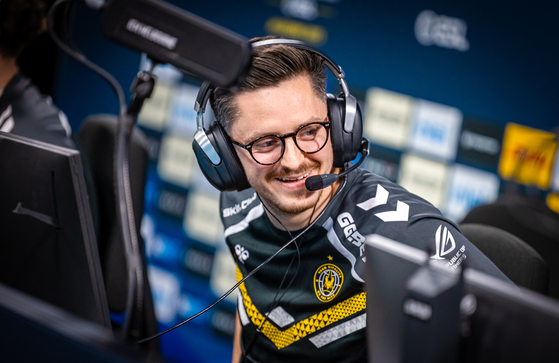 Vitality confidently defeat The MongolZ in the IEM Melbourne 2025 semifinals