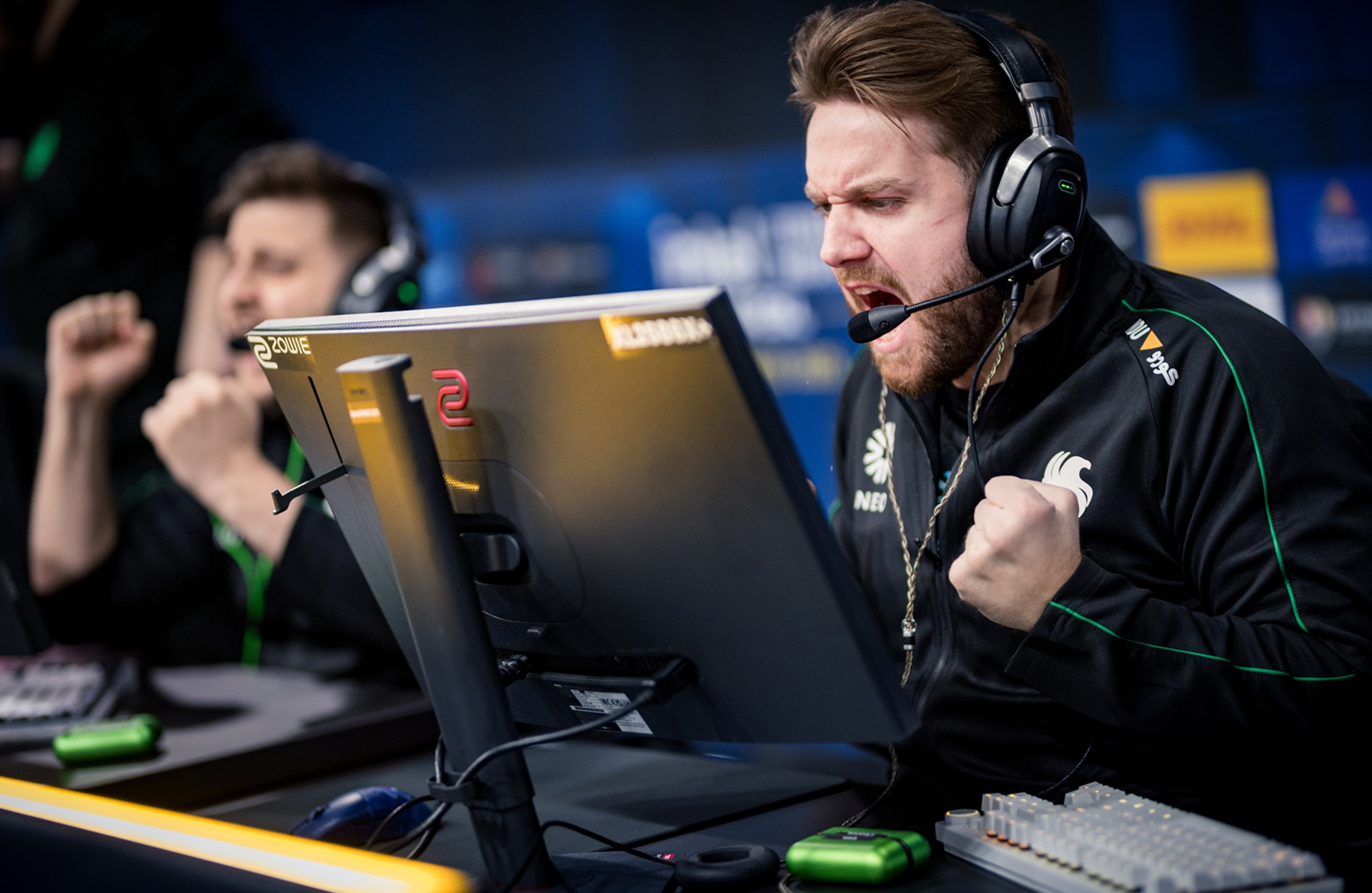 Falcons Destroy MOUZ on IEM Melbourne 2025 Semi-finals: Dominance on Dust2 and Nuke