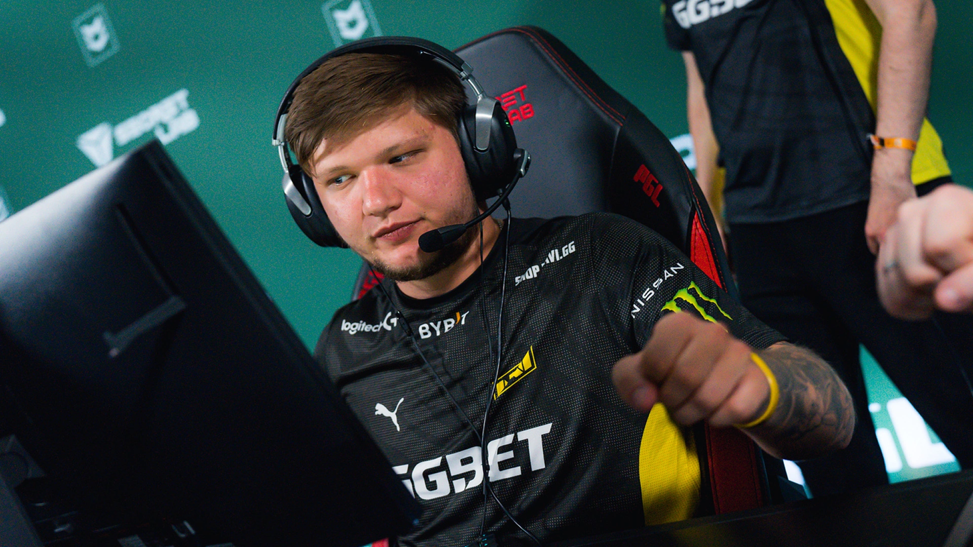 s1mple Returns, but FaZe Fall to Liquid at IEM Dallas