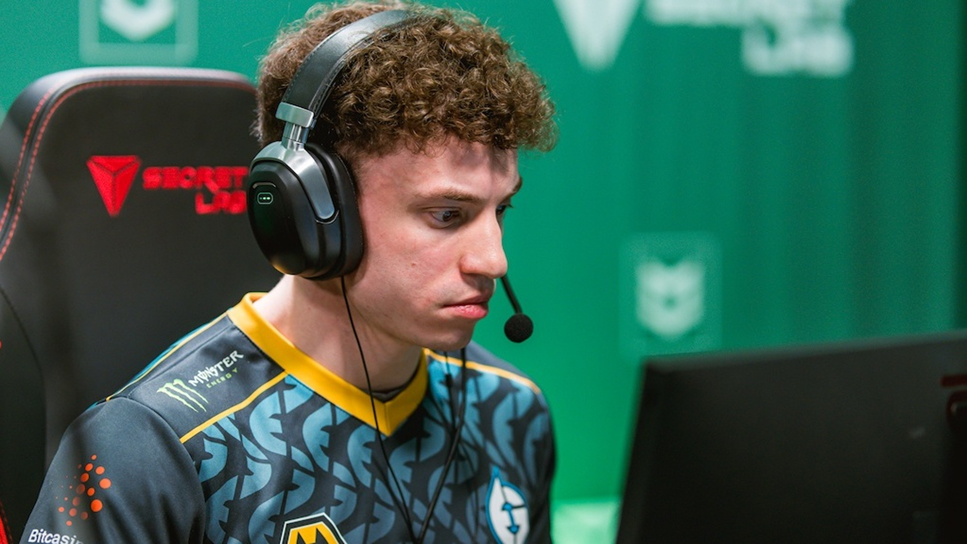 RUSH and adreN Leave Nouns Esports Amid Funding Cuts