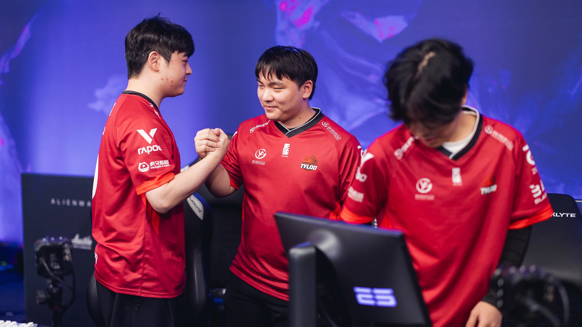 TYLOO defeat 3DMAX and advance to the FISSURE Playground 1 semifinals