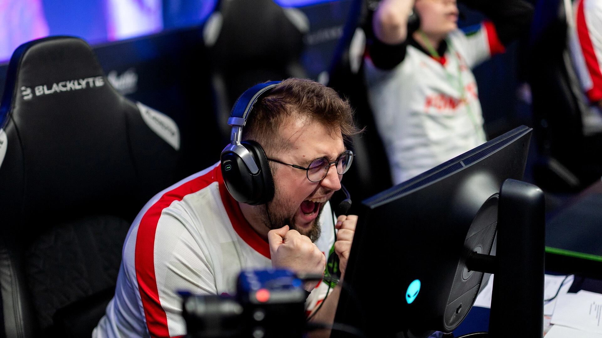 MOUZ sconfigge NAVI sulla strada verso i playoff di IEM Cologne, iM brilla