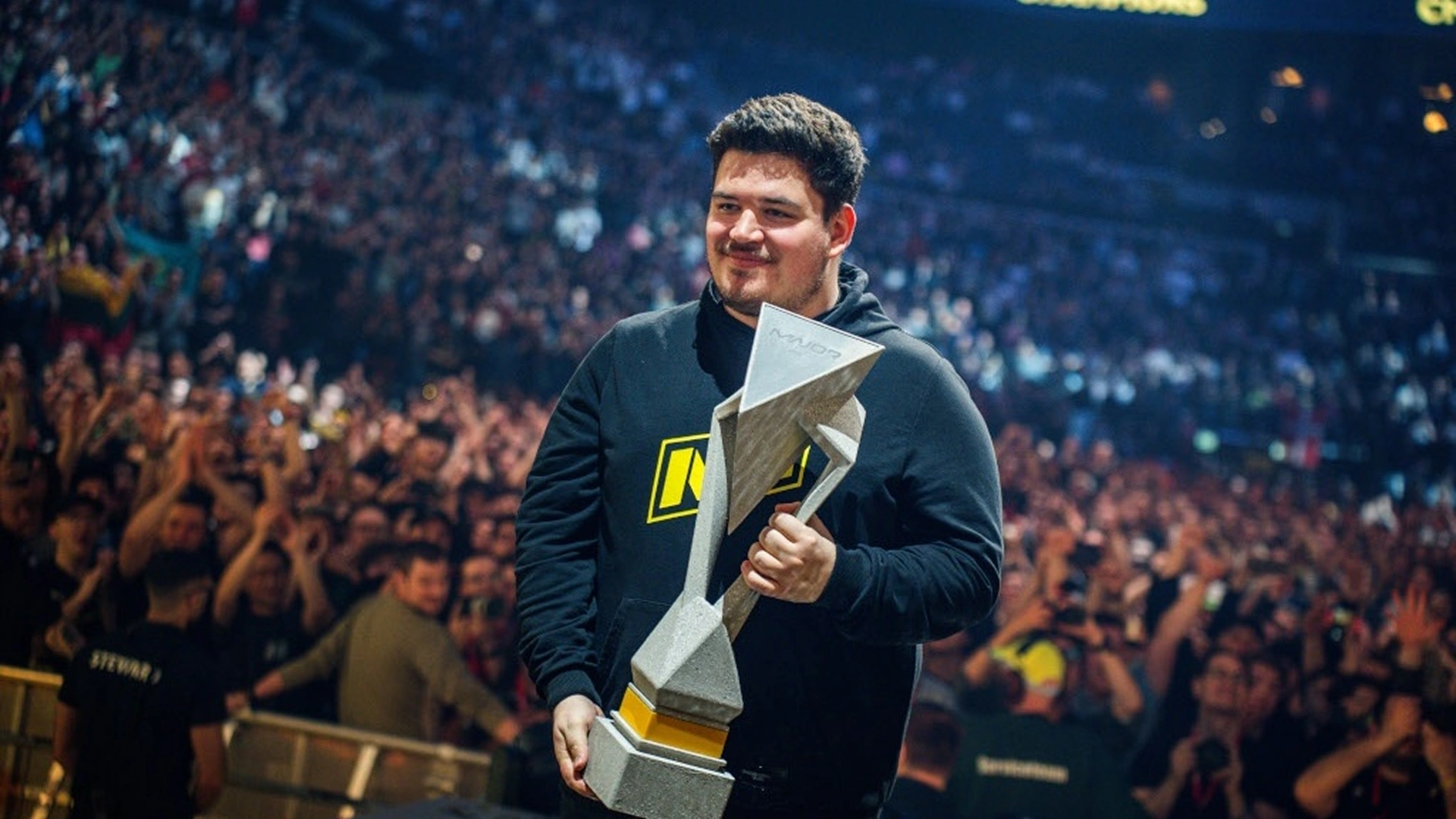 NAVI begin search for new CS2 analyst — flashie likely out of the team