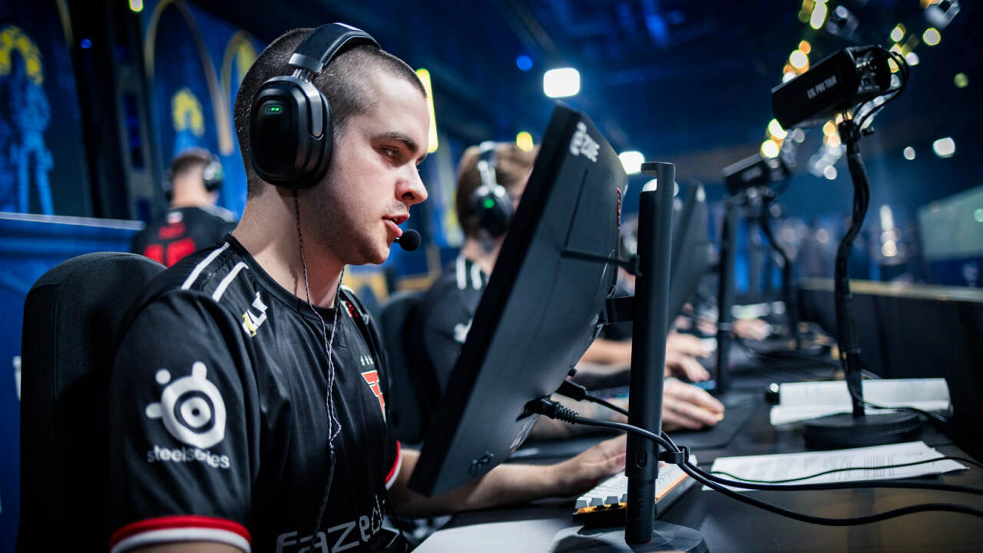 FaZe eliminate Aurora and advance at IEM Cologne 2025