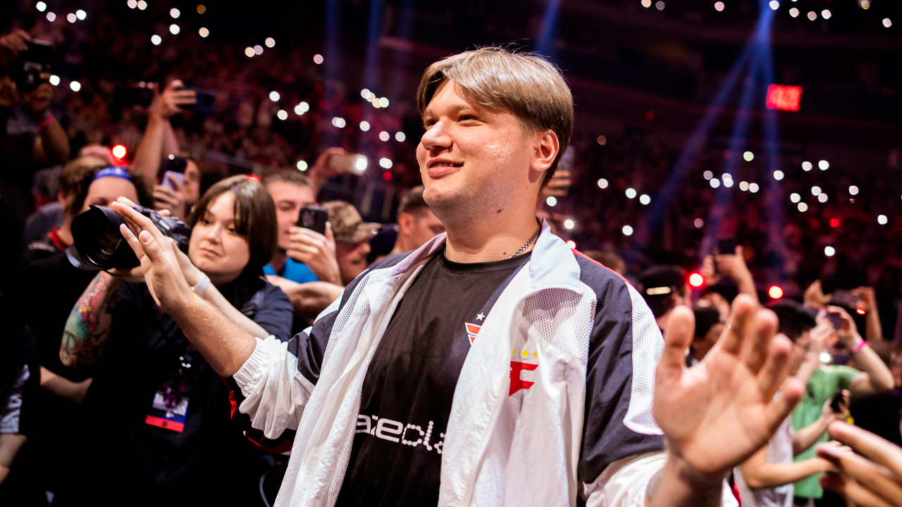 s1mple: Between Glory, Hype, and Fails